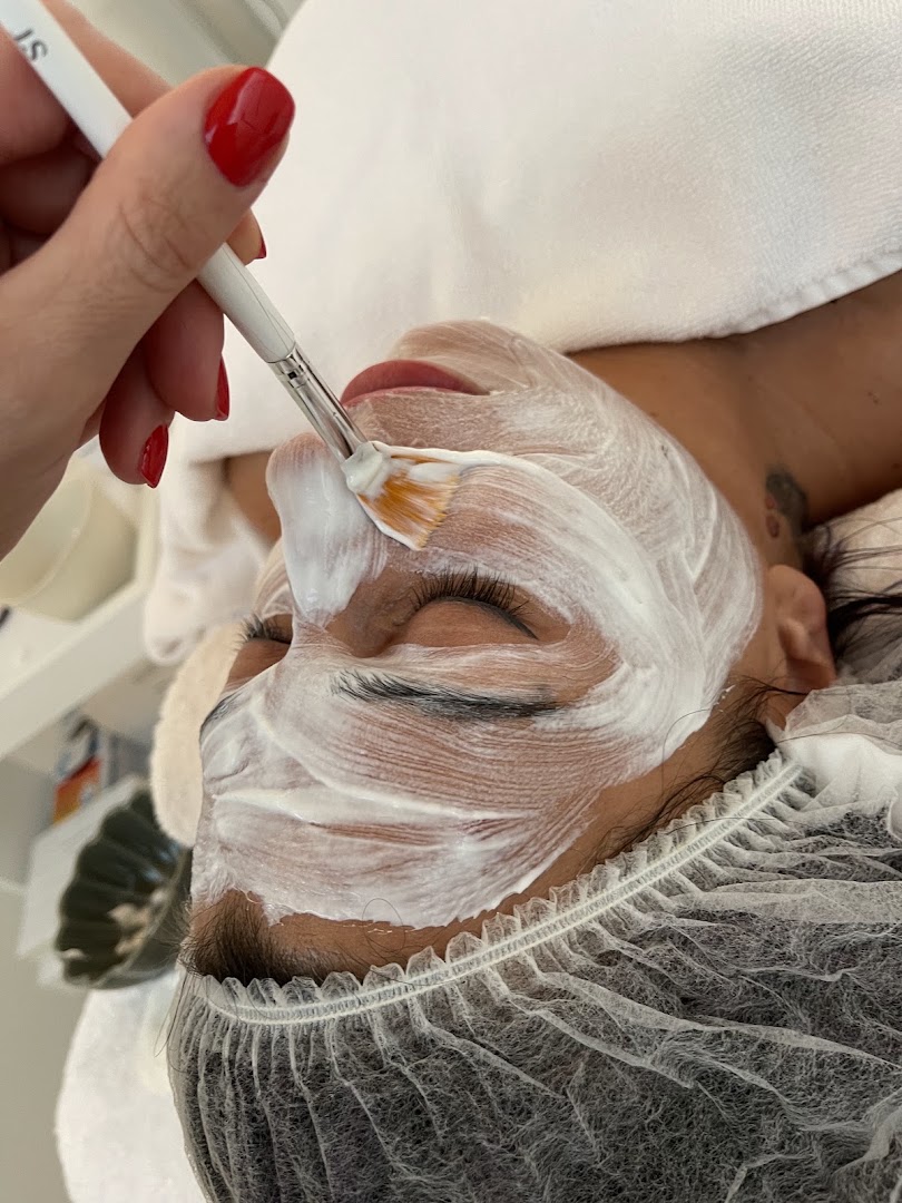 Beauty Lounge | Claudia Zemin - Trucco permanente e trattamenti viso · Foto 11