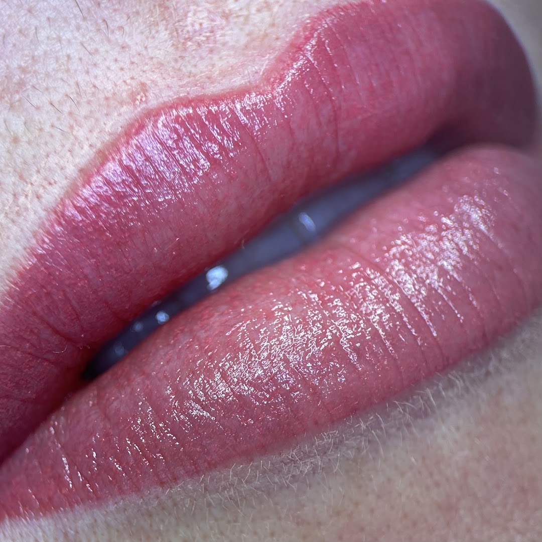 Beauty Lounge | Claudia Zemin - Trucco permanente e trattamenti viso · Foto 4